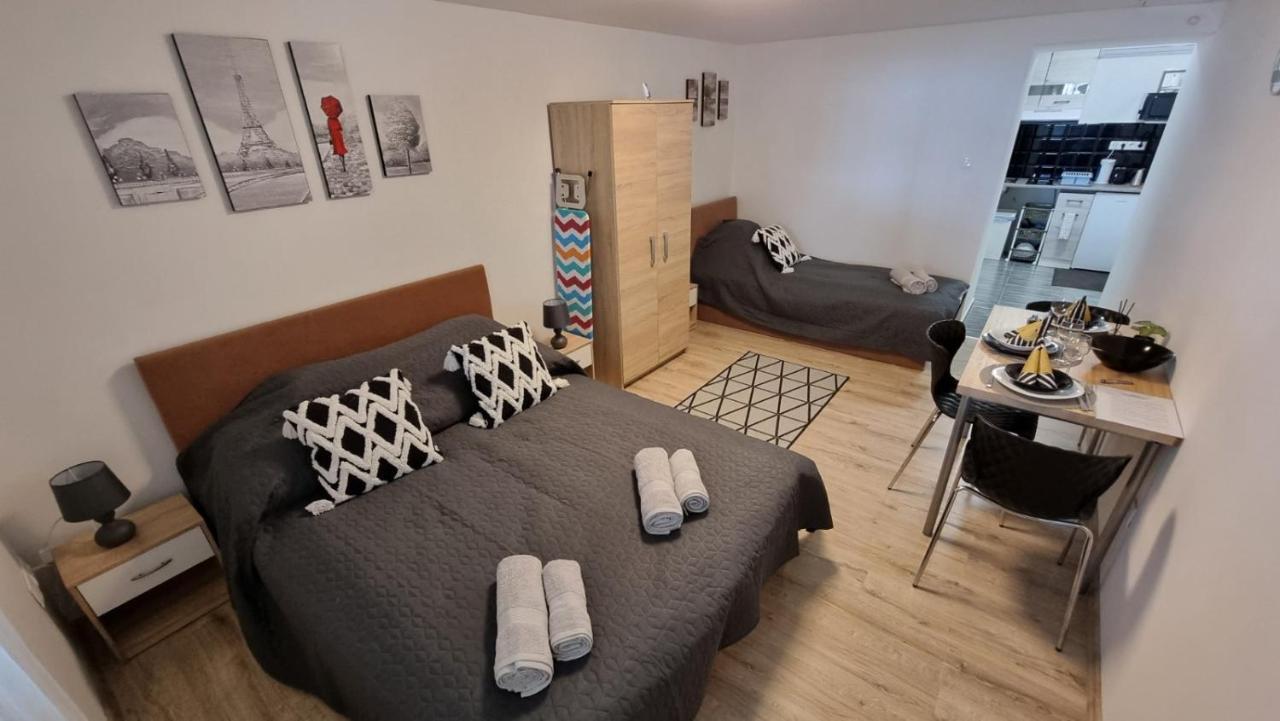 Holiness Apartmanok 세게드 외부 사진